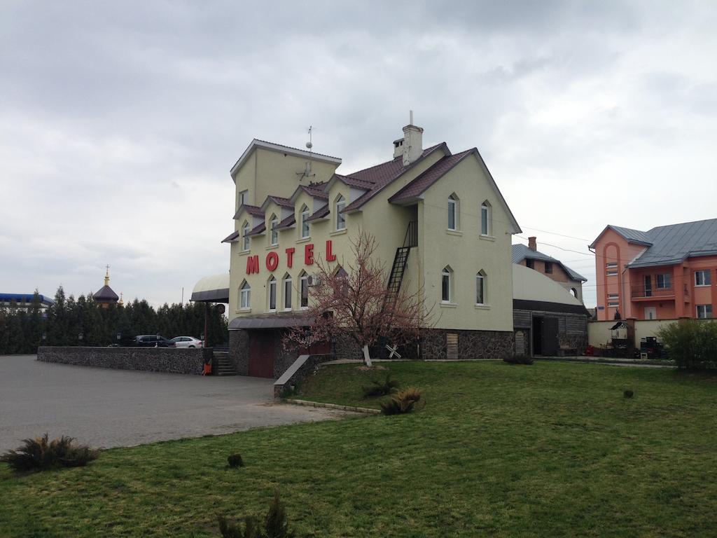 Formula Plus Motel Luck Kültér fotó